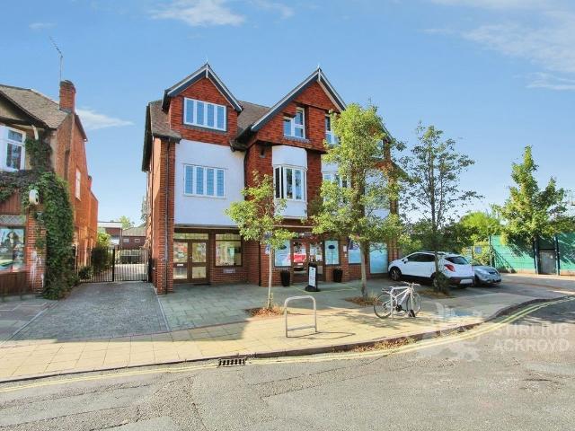 Station Approach, West Byfleet, Surrey KT14, 2 bed flat to rent, £1,600 pcm | PrimeLocation