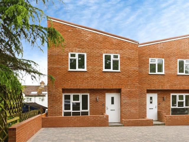 Station Approach, Whyteleafe CR3, 5 bed property to rent, £3,300 pcm | PrimeLocation