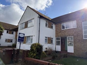 Station Close, Hatfield AL9, 2 bed maisonette to rent, £1,695 pcm | PrimeLocation