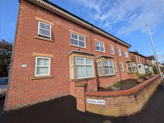 Station Court, Poulton Le Fylde 2 bed apartment to rent £800 pcm £185 pw