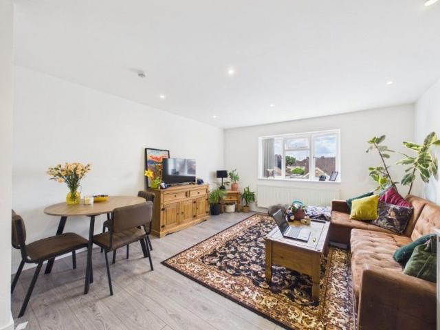 Station Crescent, Ashford, Surrey,TW15
