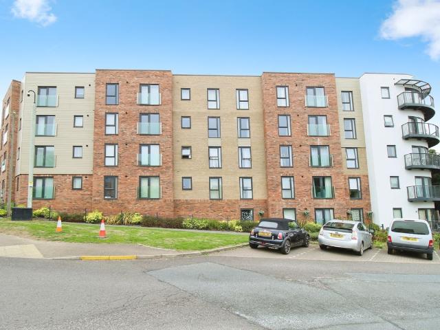 Station Hill, Bury St Edmunds IP32, 2 bed flat to rent, £1,450 pcm | PrimeLocation