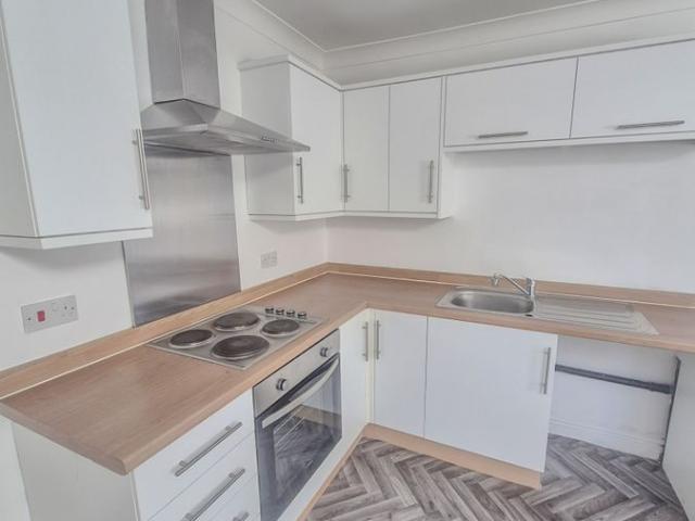 Station Lane, Featherstone WF7, 1 bed flat to rent, £550 pcm | PrimeLocation