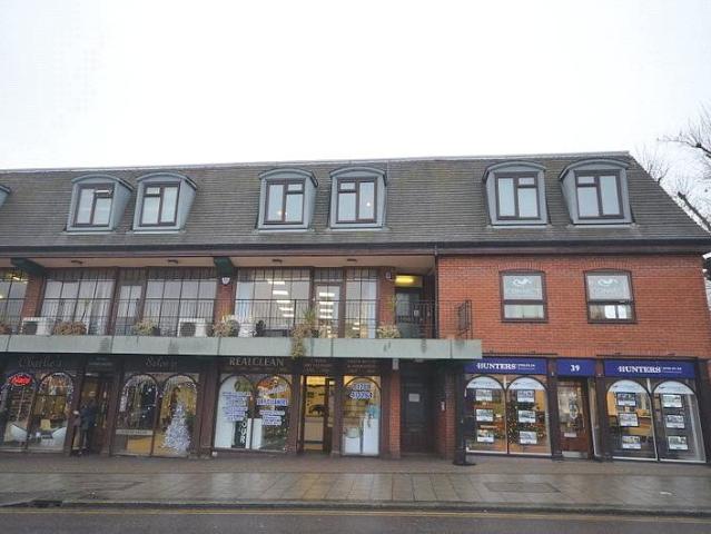 Station Lane, Hornchurch RM12, 1 bed flat to rent, £1,200 pcm | PrimeLocation