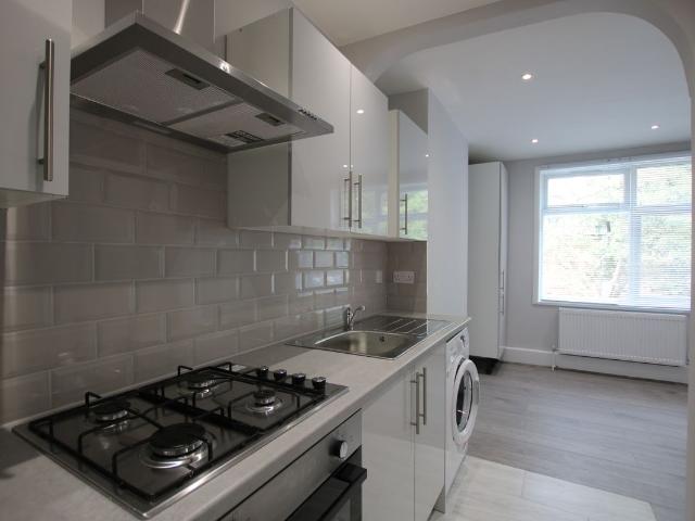 Station Parade, Willesden Green NW2, 3 bed flat to rent, £2,550 pcm | PrimeLocation