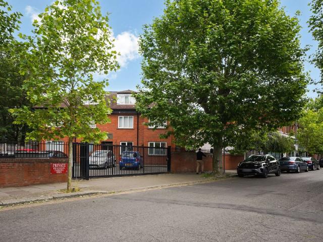 Station Parade, Cassandra Court NW2, 2 bed flat to rent, £2,100 pcm | PrimeLocation