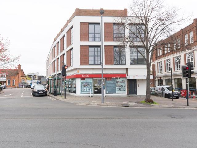 Station Parade, Letchworth Garden City SG6, 1 bed flat to rent, £1,050 pcm | PrimeLocation