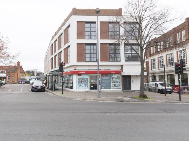 Station Parade, LETCHWORTH GARDEN CITY 1 bed apartment to rent £1,050 pcm £242 pw