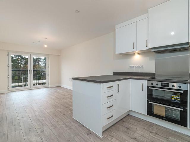Station Road, Corby NN17, 2 bed flat to rent, £1,150 pcm | PrimeLocation