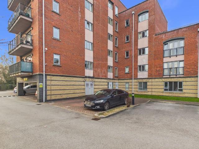 Station Road, Cantilever Gardens Station Road WA4, 2 bed flat to rent, £1,200 pcm | PrimeLocation