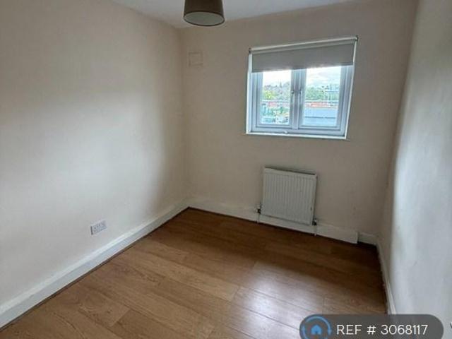 Station Road, Carlton, Nottingham, NG4 3 bed semi detached house to rent £1,200 pcm £277 pw
