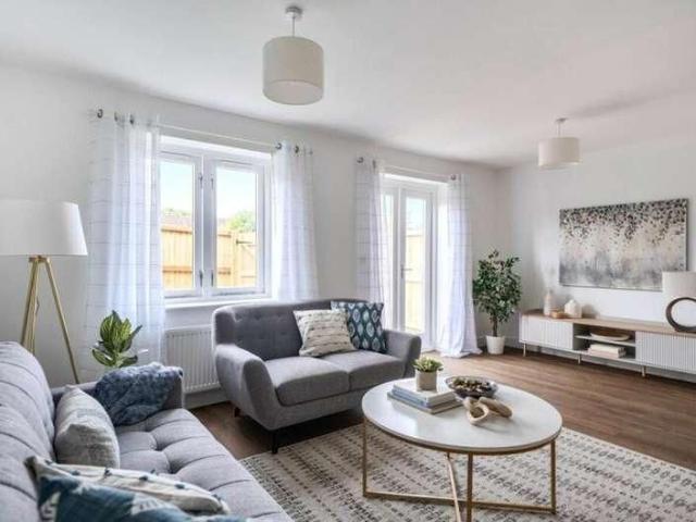 Station Road, Castle, BA7