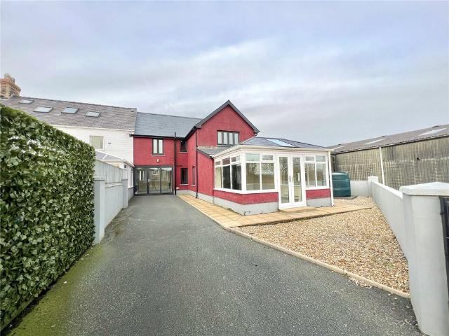 Station Road, Crymych, SA41 3 bed house to rent £1,050 pcm £242 pw