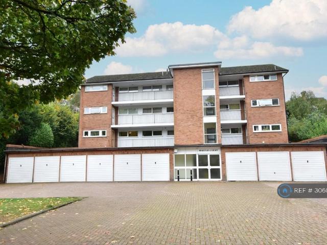 Station Road, Amersham, HP7 2 bed flat to rent £1,650 pcm £381 pw