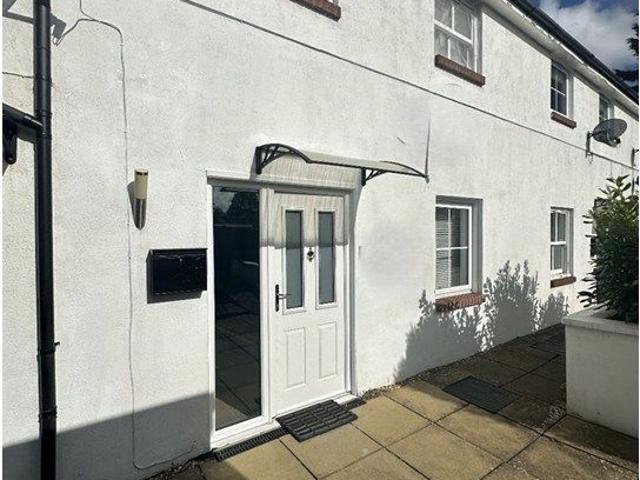 Station Road, Addlestone KT15, 1 bed flat to rent, £1,175 pcm | PrimeLocation