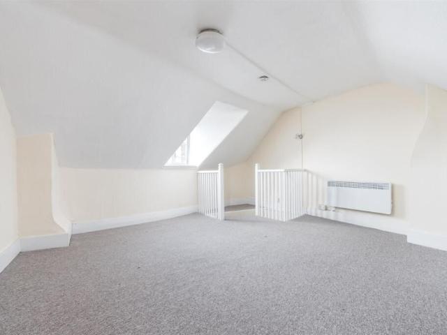 Station Road, Ashford TW15, 2 bed flat to rent, £1,475 pcm | PrimeLocation