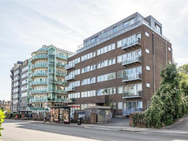Station Road, Barnet, EN5 2 bed apartment to rent £1,950 pcm £450 pw