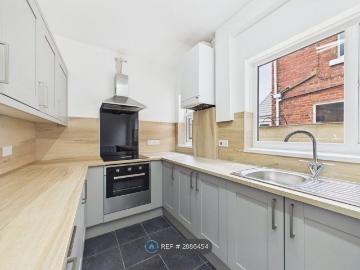 Station Road, Bishop Auckland DL14, 2 bed terraced house to rent, £695 pcm | PrimeLocation