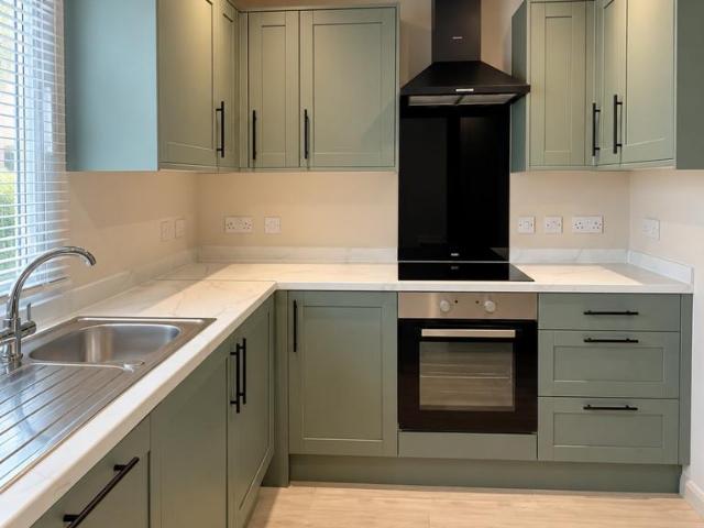 Station Road, Brighton BN41 3 bed apartment to rent £1,650 pcm £381 pw