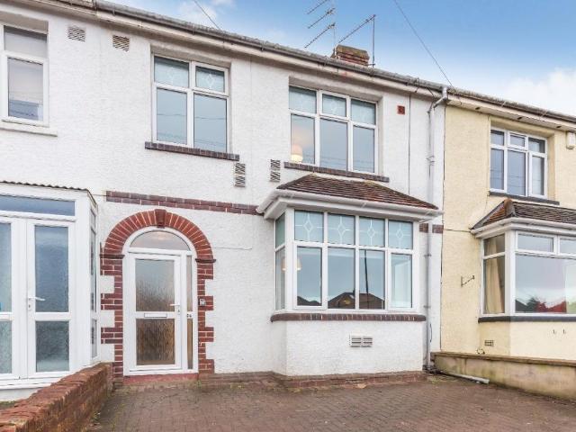 Station Road, Bristol BS34 4 bed house to rent £2,400 pcm £554 pw