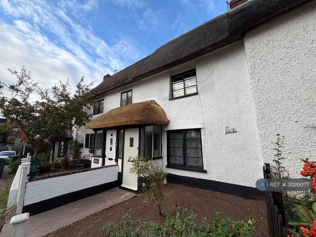 Station Road, Broadclyst, Exeter, EX5 2 bed terraced house to rent £1,150 pcm £265 pw