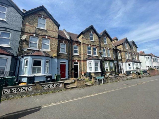 Station Road, Bromley BR1, 1 bed flat to rent, £1,400 pcm | PrimeLocation