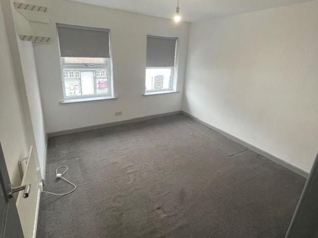 High Street, Burnham SL1, 2 bed flat to rent, £1,600 pcm | PrimeLocation