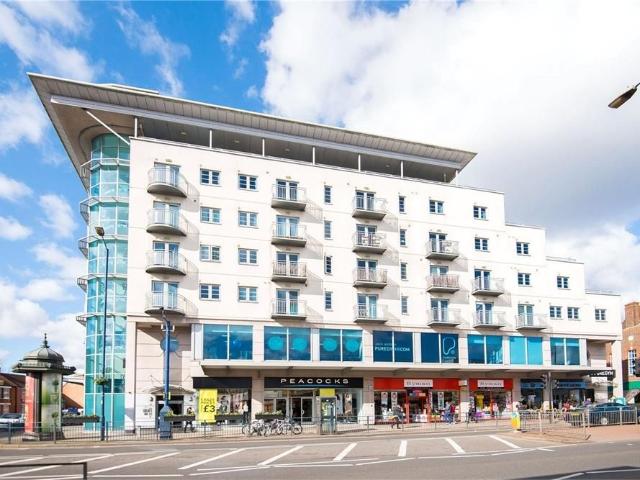 Station Road, Edgware HA8, 3 bed flat to rent, £2,100 pcm | PrimeLocation
