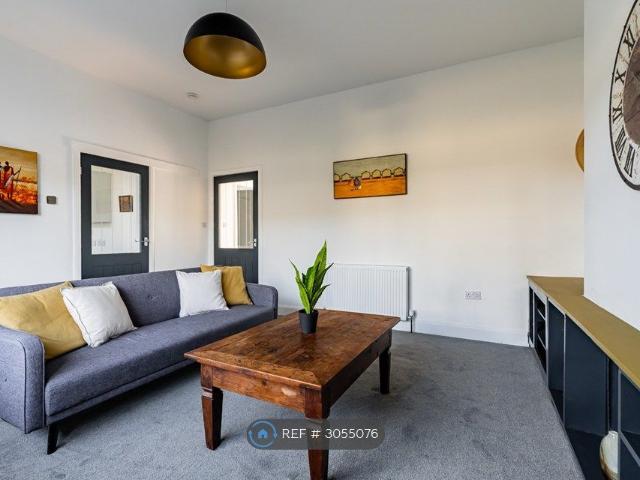 Station Road, Edinburgh EH28, 2 bed bungalow to rent, £1,250 pcm | PrimeLocation