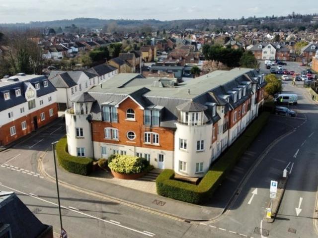 Station Road, Egham, Surrey TW20, 2 bed flat to rent, £1,650 pcm | PrimeLocation