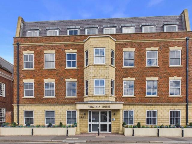 Station Road, Egham TW20, 1 bed flat to rent, £1,450 pcm | PrimeLocation