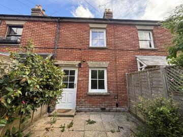 Station Road, Fordingbridge, Hampshire SP6, 2 bed end terrace house to rent, £1,295 pcm | PrimeLocation