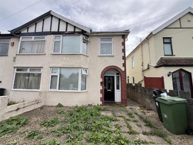 Station Road, Filton, Bristol. 3 bed semi detached house to rent £1,650 pcm £381 pw