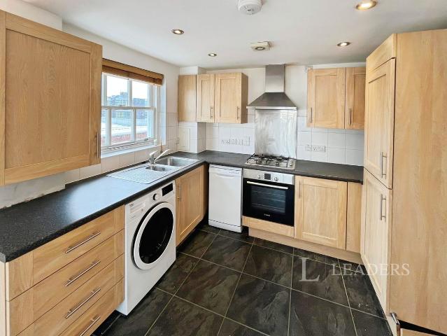 Station Road, Kenilworth, Warwickshire CV8, 2 bed flat to rent, £1,025 pcm | PrimeLocation