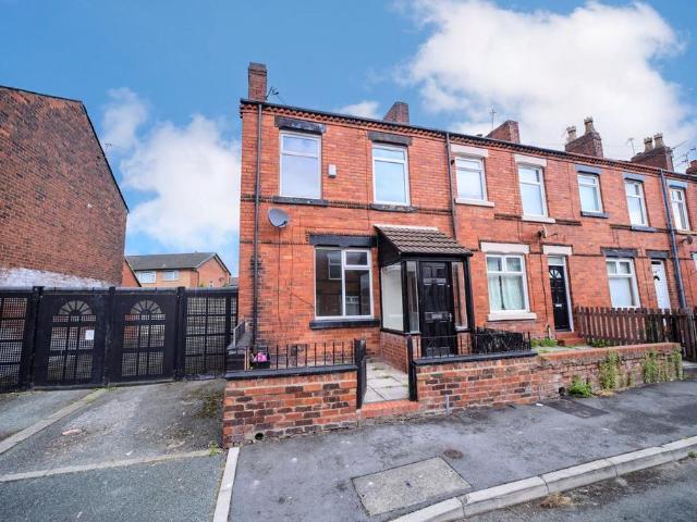 Station Road, Haydock, WA11 3 bed end of terrace house to rent £825 pcm £190 pw
