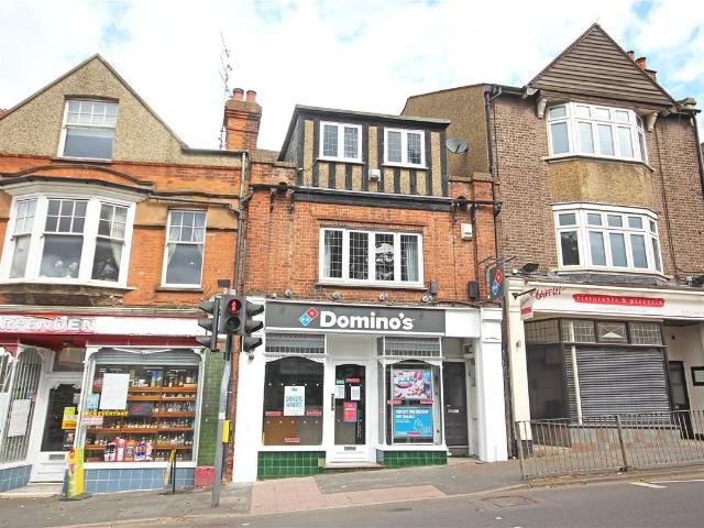 Station Road, Harpenden AL5, 1 bed flat to rent, £1,300 pcm | PrimeLocation