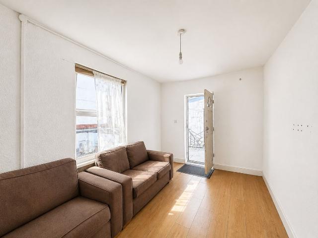 Station Road, Harrow HA1, 4 bed flat to rent, £1,850 pcm | PrimeLocation
