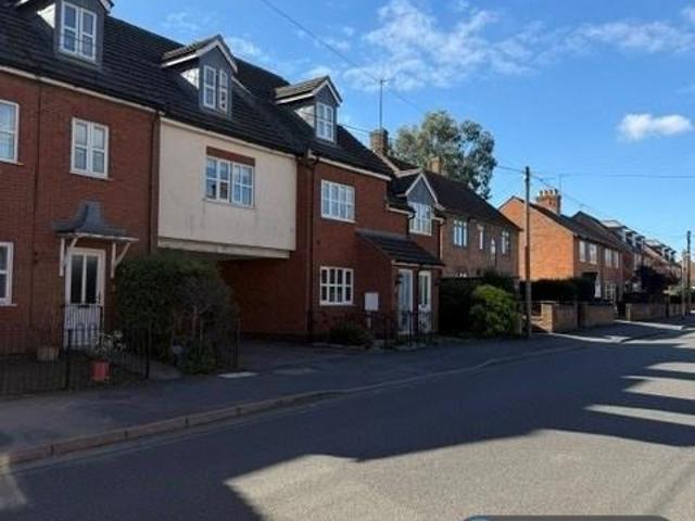 Station Road, Oakham, LE15 4 bed terraced house to rent £1,400 pcm £323 pw