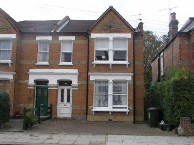 Station Road, London N3 3 bed flat to rent £2,250 pcm £519 pw