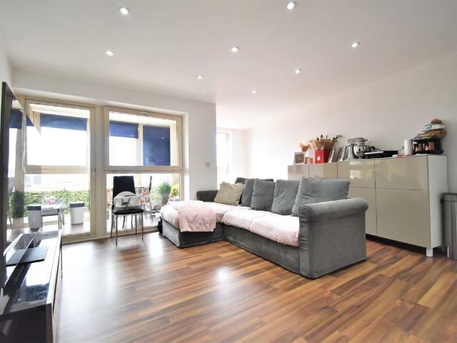 Station Road, London NW4, 1 bed flat to rent, £1,675 pcm | PrimeLocation