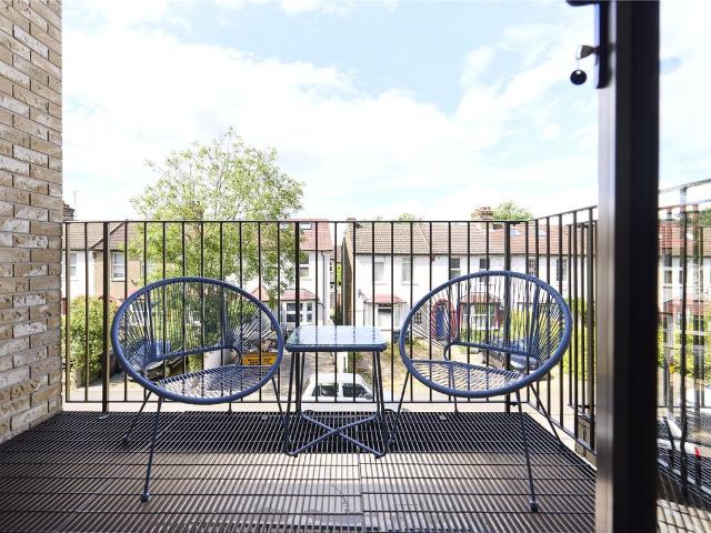 Station Road, London SW19, 1 bed flat to rent, £2,530 pcm | PrimeLocation
