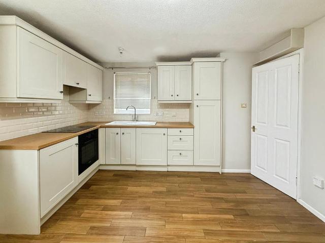 Station Road, March, PE15 1 bed flat to rent £700 pcm £162 pw