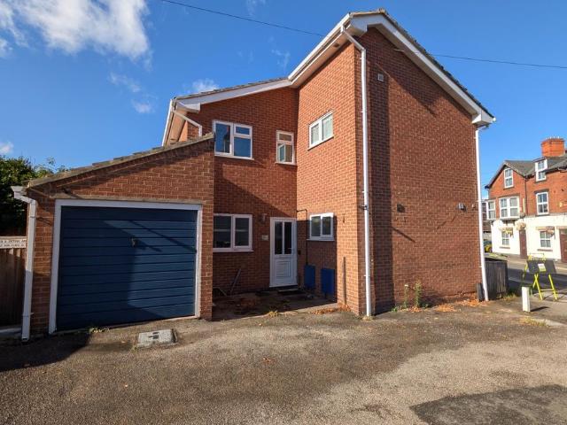Station Road, Nottingham NG4, 2 bed maisonette to rent, £925 pcm | PrimeLocation