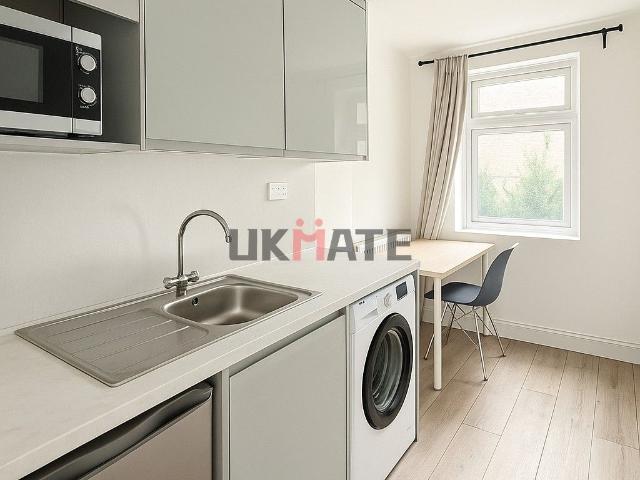 Station Road, Norbiton, Kingston Upon Thames KT2, 1 bed property to rent, £1,349 pcm | PrimeLocation