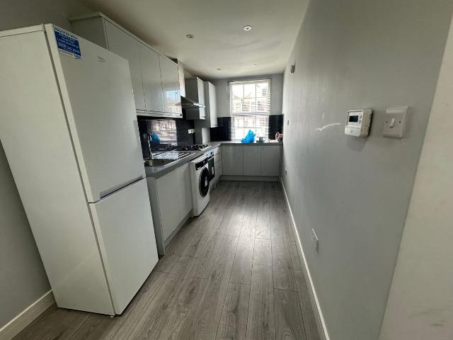 Station Road, North Harrow HA2, 2 bed flat to rent, £1,850 pcm | PrimeLocation