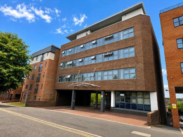 Station Road, Northamptonshire NN15 2 bed flat to rent £950 pcm £219 pw