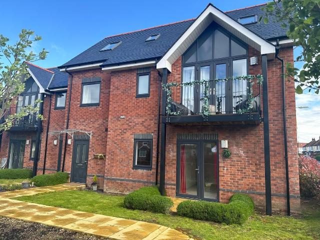Station Road, Netley Abbey, Southampton SO31, 2 bed flat to rent, £1,145 pcm | PrimeLocation