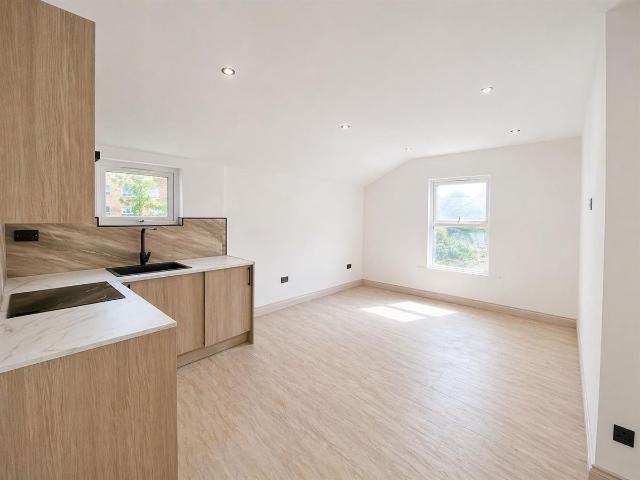 Station Road NW4, Studio to rent, £1,400 pcm | PrimeLocation