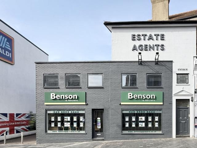 Station Road, South Norwood SE25, 2 bed maisonette to rent, £1,775 pcm | PrimeLocation