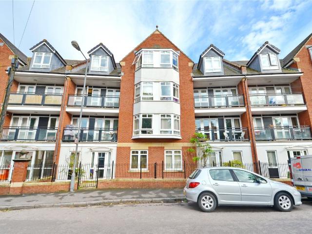 Station Road, Shirehampton, Bristol, South Gloucestershire BS11, 2 bed flat to rent, £1,200 pcm | PrimeLocation